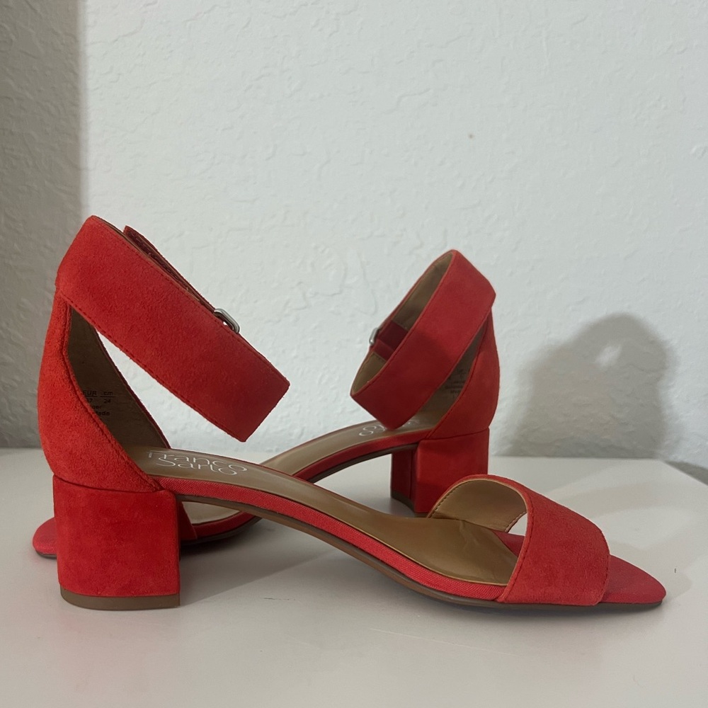 Franco Sarto Rosalina Suede Block Heel Sandal Red Size‎ 7 Minimalist Normcore - Picture 3 of 10